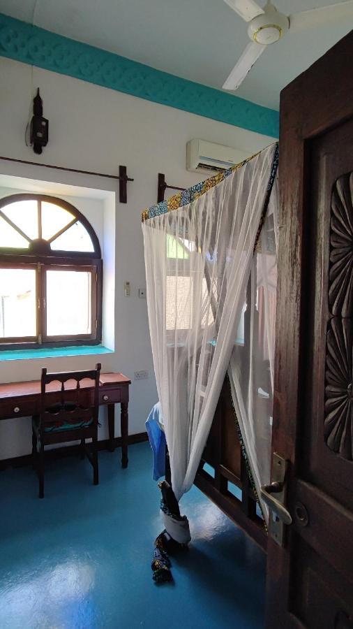 Warere Town House By Zanzibar Gem Hotel Exterior photo