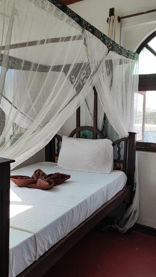 Warere Town House By Zanzibar Gem Hotel Exterior photo